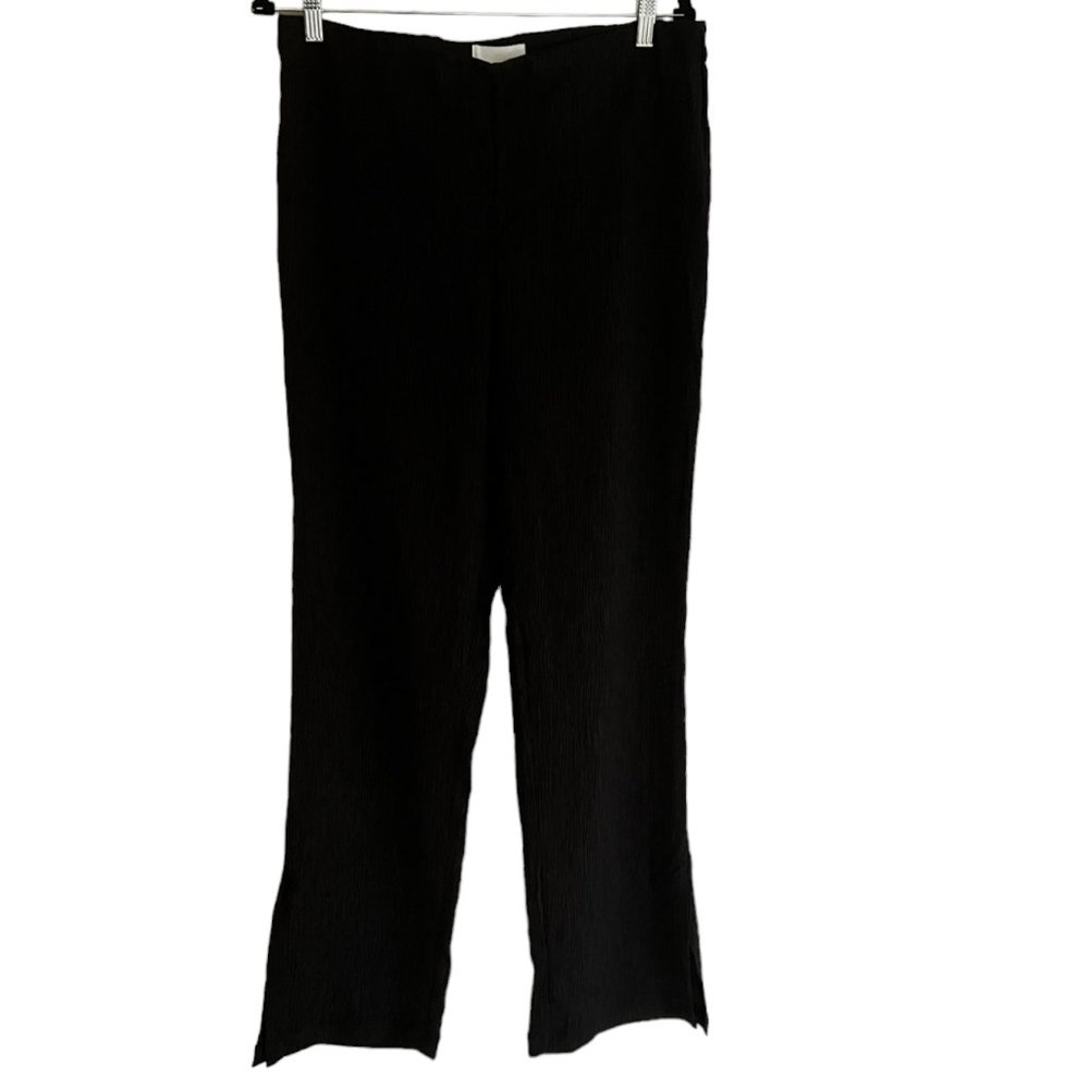 Women's NWT H&M Black Woven Flared‎ Crinkled Pants Size Large